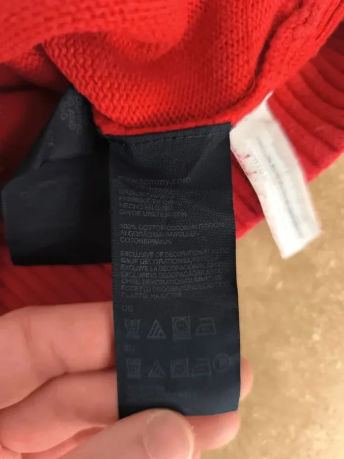 Pull Tommy Hilfiger 1/4 zippé excellent état rouge bleu marine M 8/10ans garçon ou fille - photo numéro 7