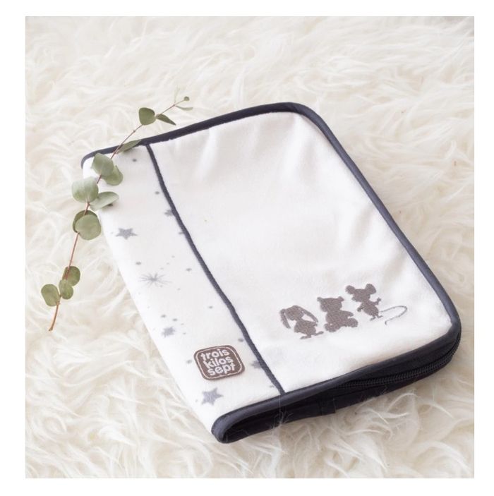 Protège carnet de santé bébé Martin et ses Copains Trois Kilos Sept NEUF - photo numéro 2