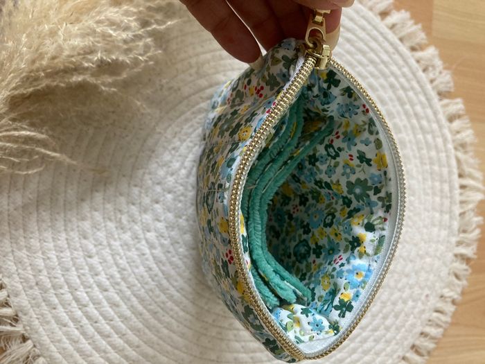 Lot de 5 lingettes démaquillantes avec pochette. - photo numéro 5