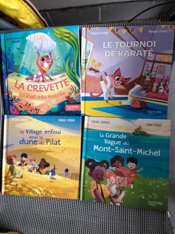 Livres 4 petites histoires neuf
