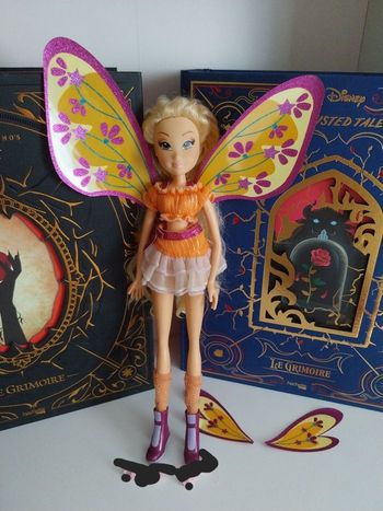 Poupée Stella Lovix Winx Club saison 4 Fairy of Shining Sun