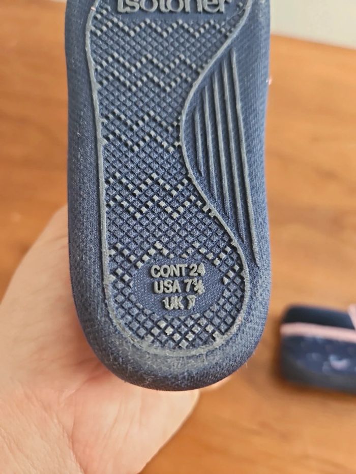 Chaussons isotoner pointure 24 - photo numéro 6
