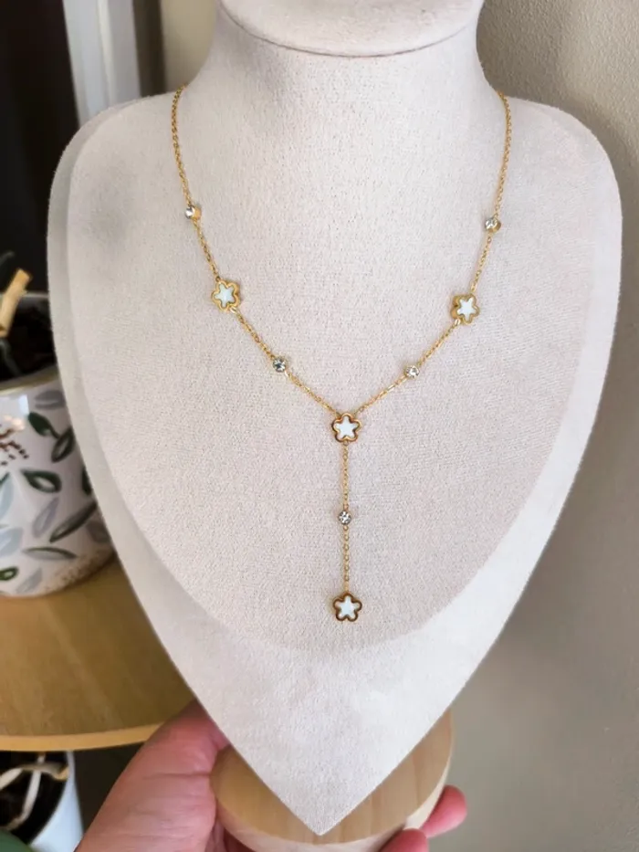 Pendentif doré en Y avec trèfles blancs nacrés - photo numéro 7