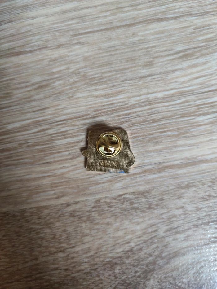 Pin's Hagenthal déguster - photo numéro 2