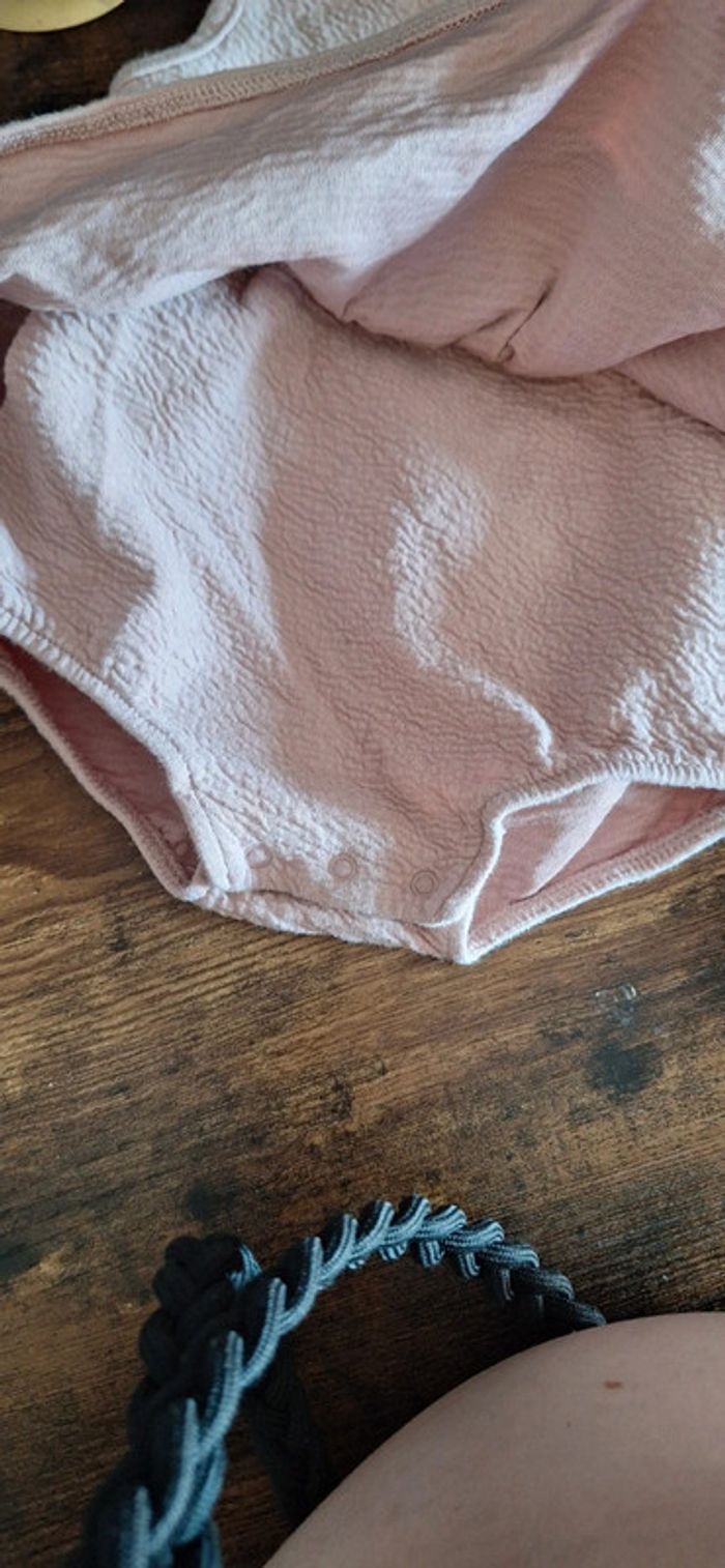 Bodies bébé fille 24 mois - photo numéro 4