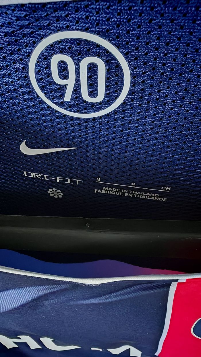 Maillot Paris Saint Germain 2004 réédition - photo numéro 3