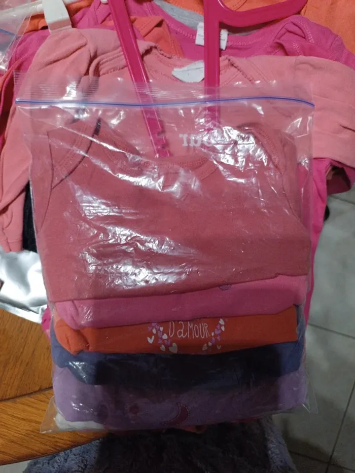 Body uni rose buvard Kiabi 18M - photo numéro 6