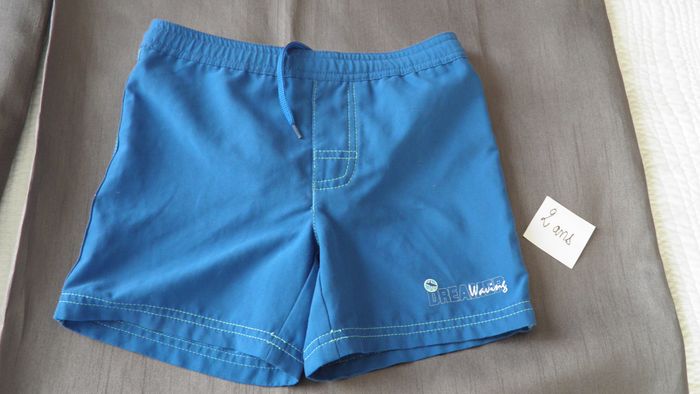 Short de bain bleu 2 ans