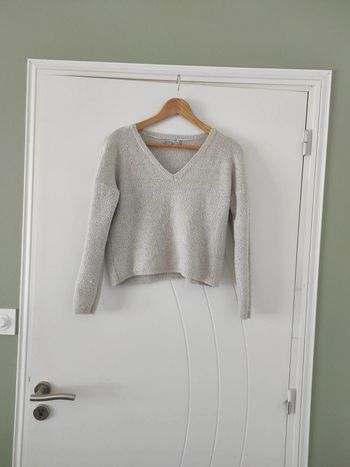 Pull court beige avec strass