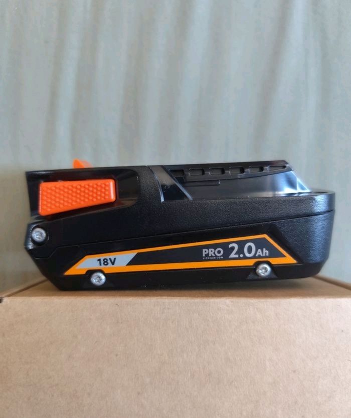 Batterie AEG  Pro 2.0Ah 18v Neuve