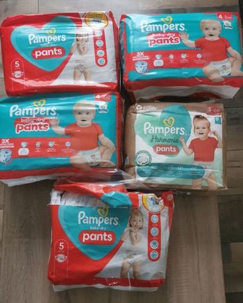 Lot couche pampers taille 4et 5