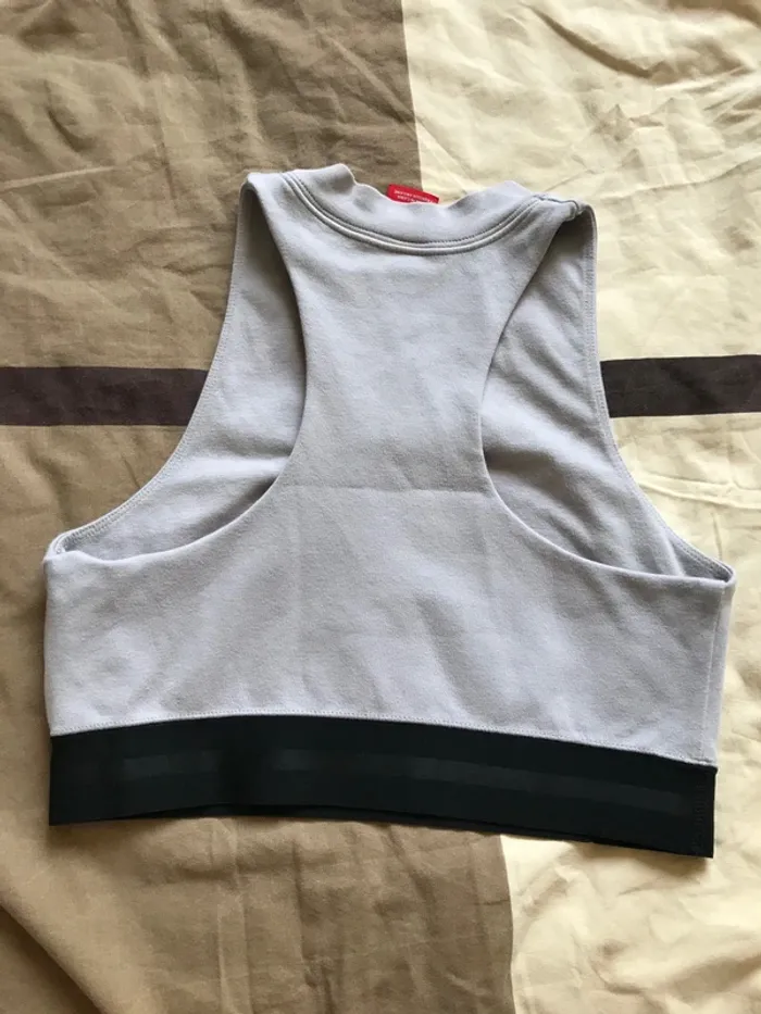 Brassière Nike couleur taupe - photo numéro 2