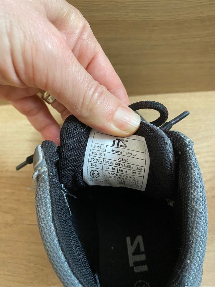 Chaussures de marche 30 - photo numéro 4