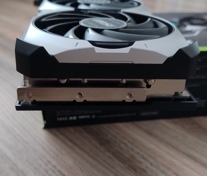 Carte graphique RTX 4060 MSI VENTUS X3 - photo numéro 4