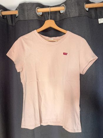 TEE shirt Levis