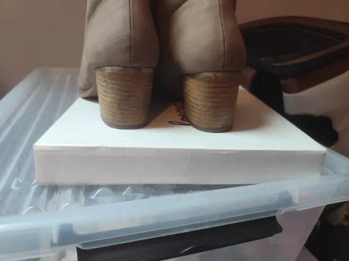 🥿 Bottines à talons en suédine kaki – T.37 - photo numéro 9