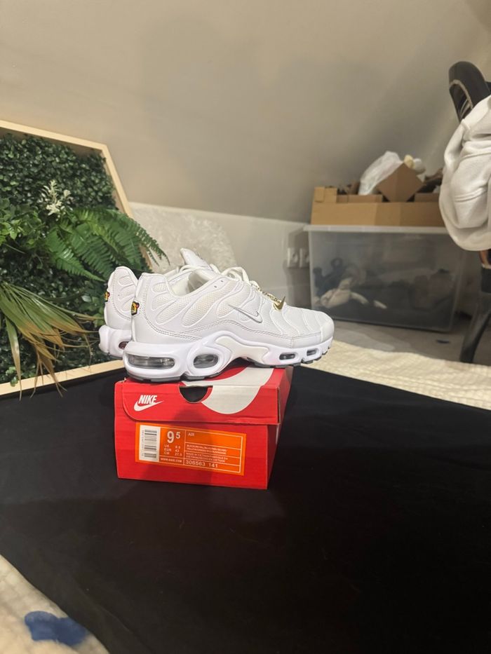 Chaussure  blanche  TN - photo numéro 2