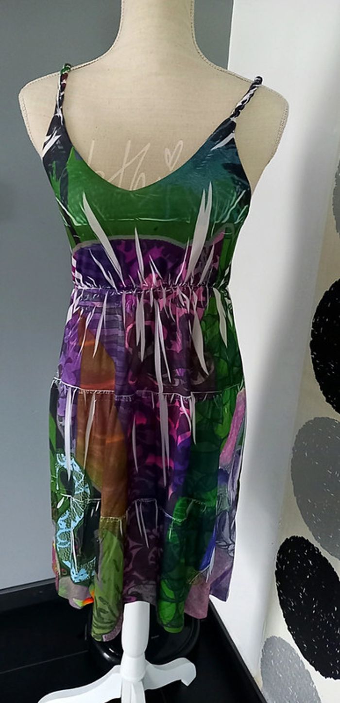 Très belle robe colorée Desigual