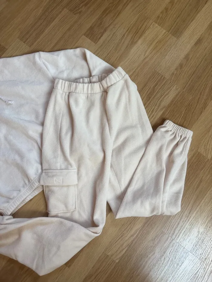 Ensemble jogging - photo numéro 3