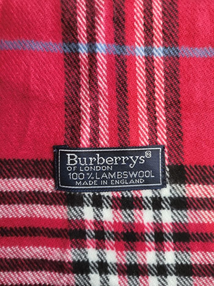 ❤️✨ Écharpe Burberrys of London – Vintage Lambswool – Tartan Rouge ✨❤️ - photo numéro 2