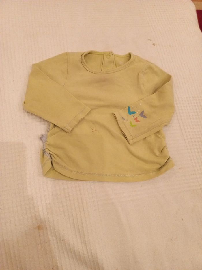 LOT Haut vert fin et pull blanc chaud de 6 à 9 mois - photo numéro 2