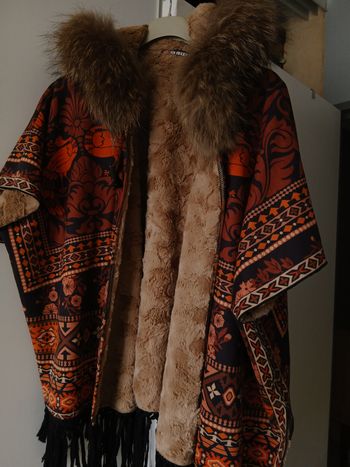 Veste ethnique fourrure et capuche