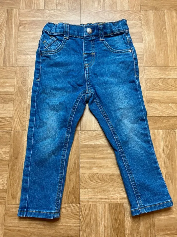 Pantalon jean bleu taille 24 mois Kiabi