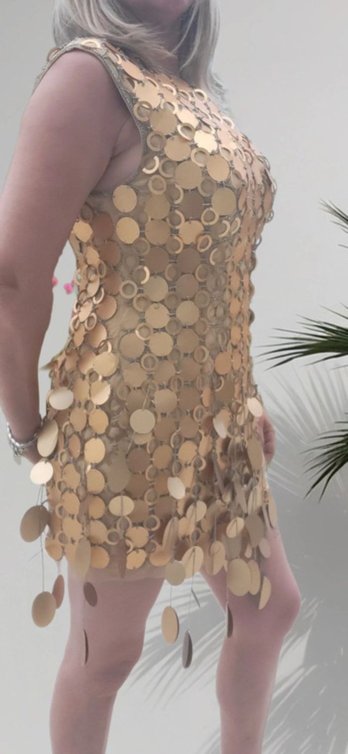 Robe courte ornements - photo numéro 3