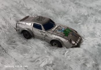 Voiture grise