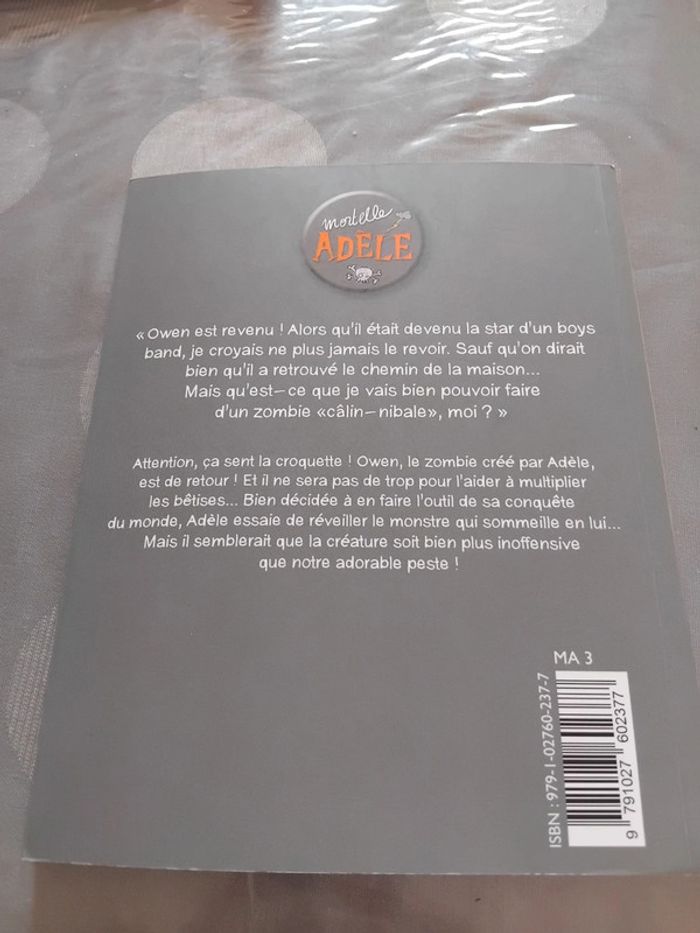 Mortelle Adèle 11 ça sent la croquette - photo numéro 2