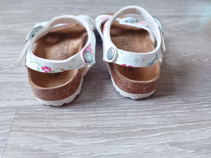 Birkenstock fleuries 29 - photo numéro 6