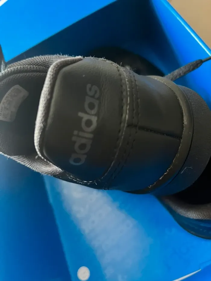 Baskets Adidas taille 36 - photo numéro 6