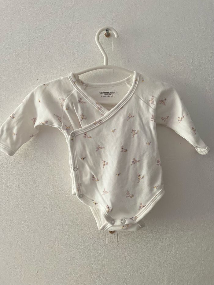 Lot 3 bodies manches longues 3mois - photo numéro 1