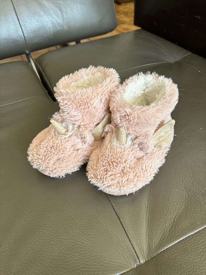 Chaussons chauds licorne pointure 27