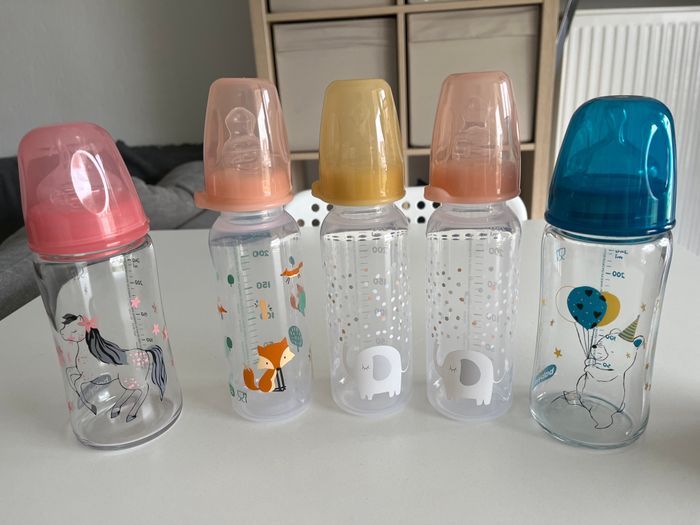 Lot de biberons neufs