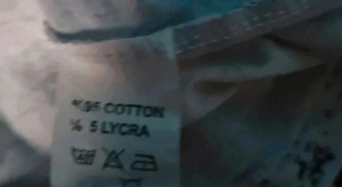 T-shirt blanc à motifs taille S Lacoste - photo numéro 6