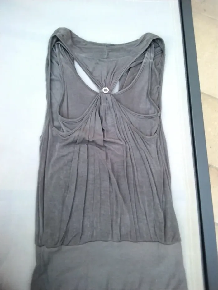 T-shirt taille M - photo numéro 3