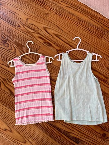 Lot 2 débardeurs 5 ans