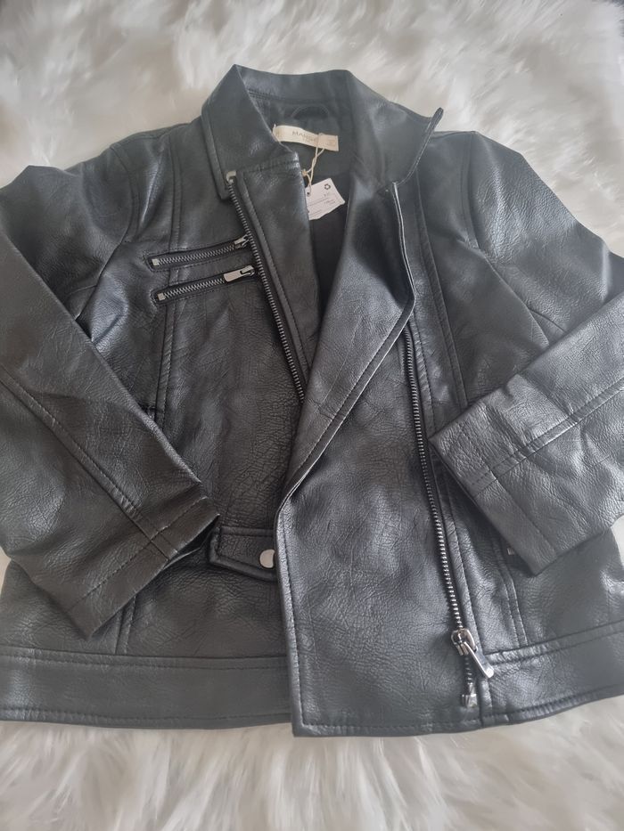 Neuve  (non portée)🏷🩷🌸⚘️ superbe veste simili cuir 8 ans fille 🩷🌸⚘️ - photo numéro 4