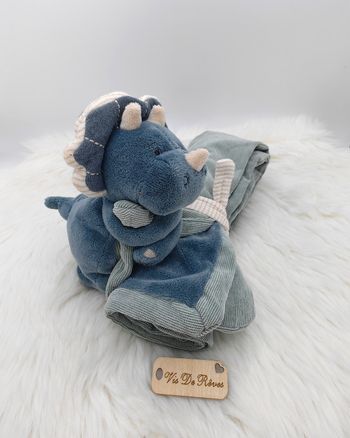 Doudou Ma première couverture en Veloudoux Ops Bleu de Noukies