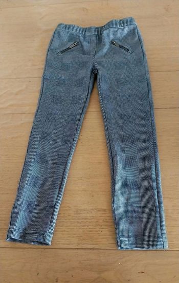 Pantalon fille 6ans en très bon état