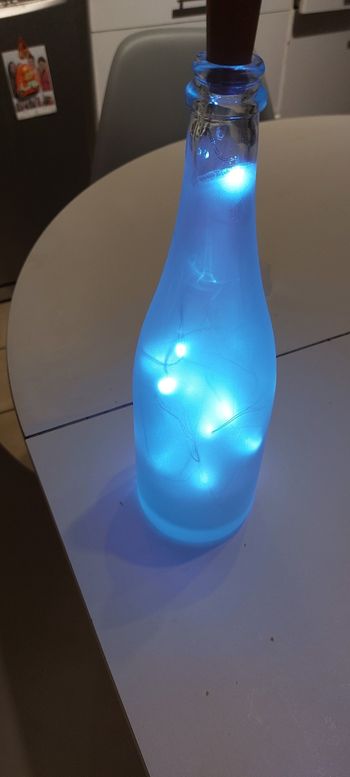Une bouteille led lumineuse