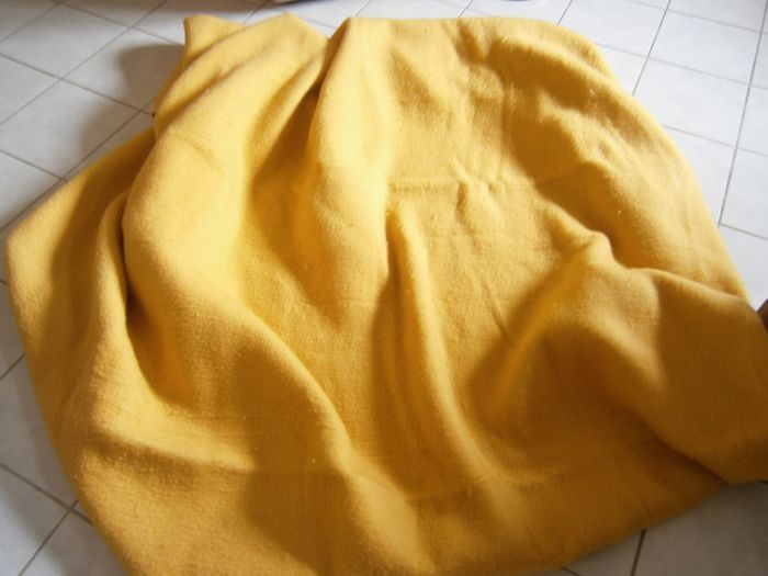 Couverture moutarde COURTELLE Lit 140 - photo numéro 3