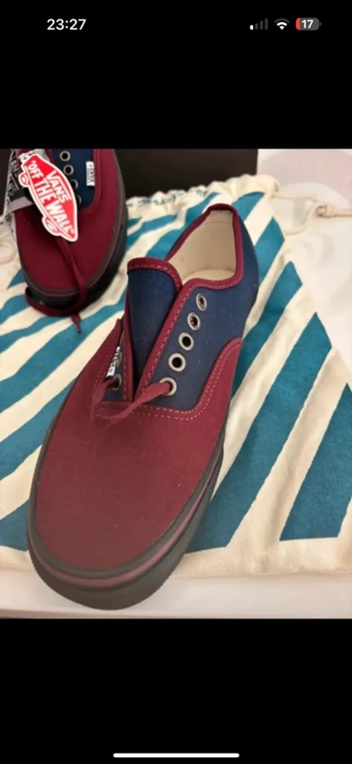 Vans Authentic Femme Taille 38 - Neuf avec Boîte et Sac - Bordeaux/Bleu Marine - photo numéro 8