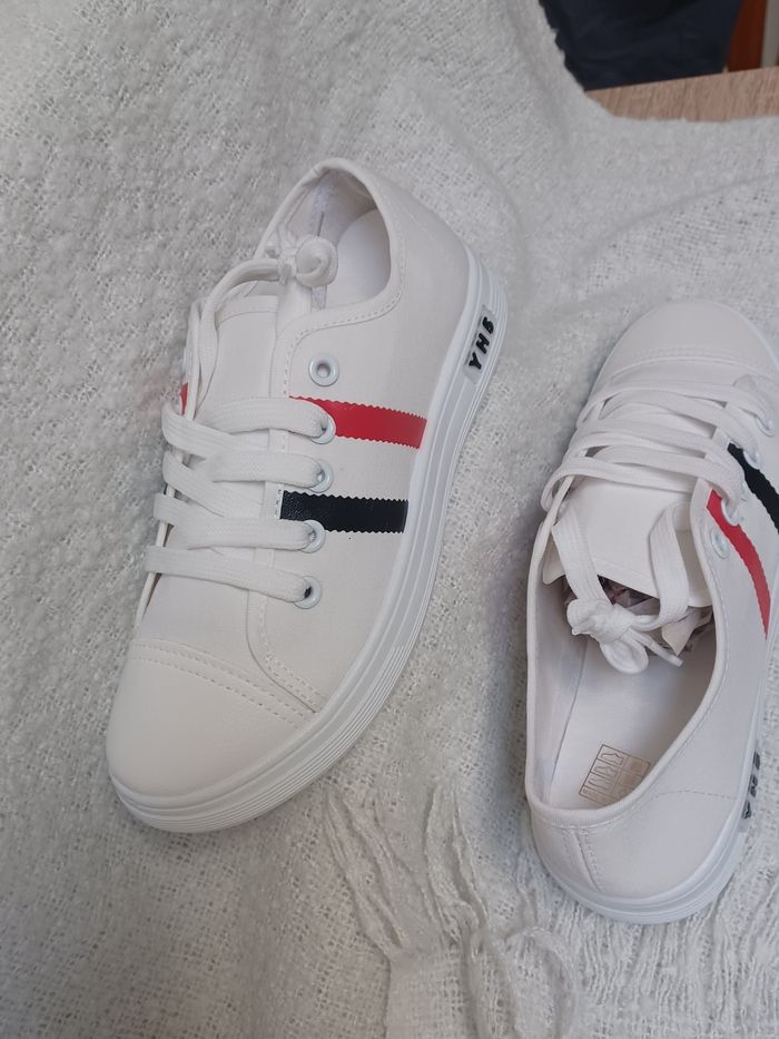 Baskets femme T37 - photo numéro 3