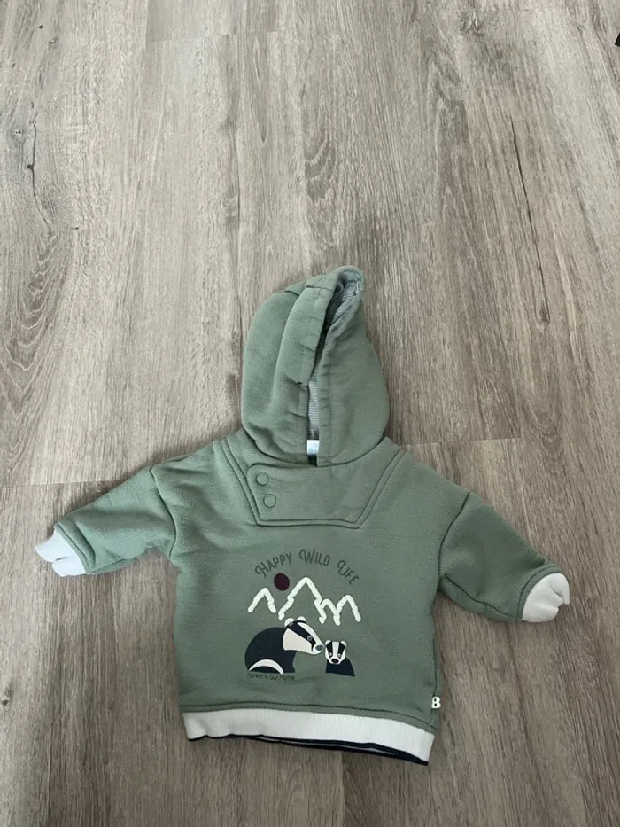 Pull capuche