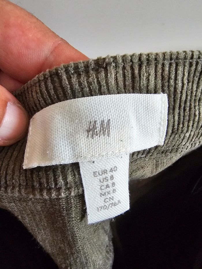 Pantalon velours côtelé H&M Taille 40 et Taille 36 - photo numéro 2