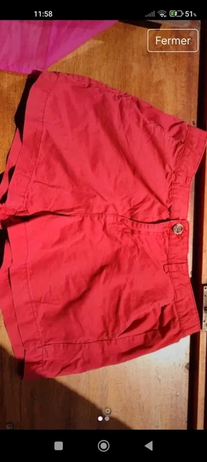 Short rouge