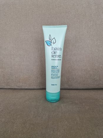 Gel coiffant à la citronelle, Bain de terre