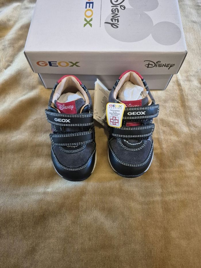 Superbes basket Geox x Disney Hologramme T20 neuves - photo numéro 3